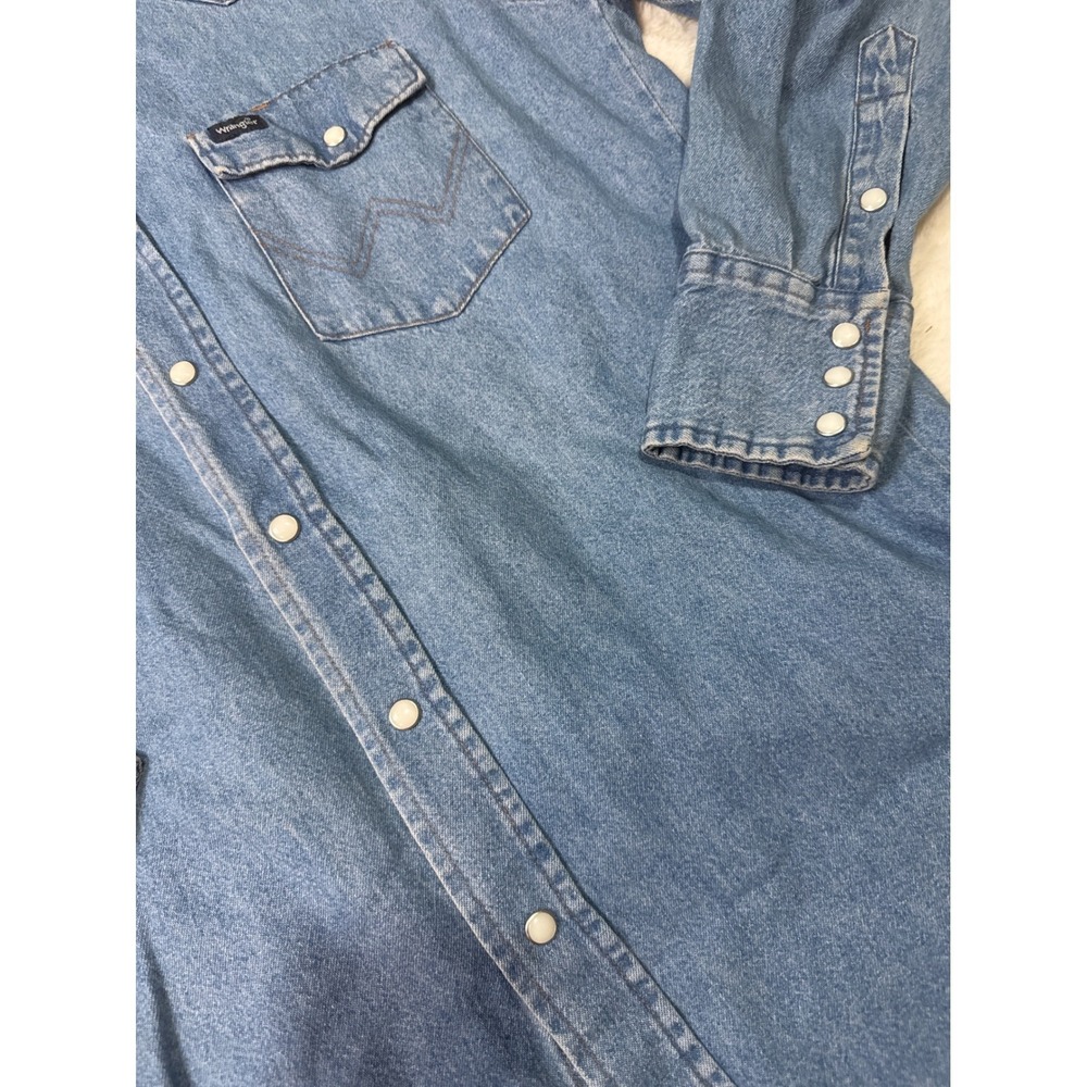 Wrangler Western Denim Shirt Women Medium Blue Good Raw Hem Pearl Snap MS7127D - Picture 4 of 5